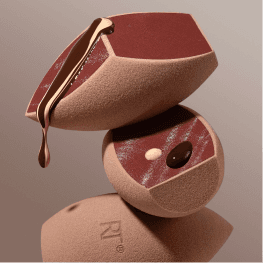 Real Techniques Makeupsaver Blender Sponge